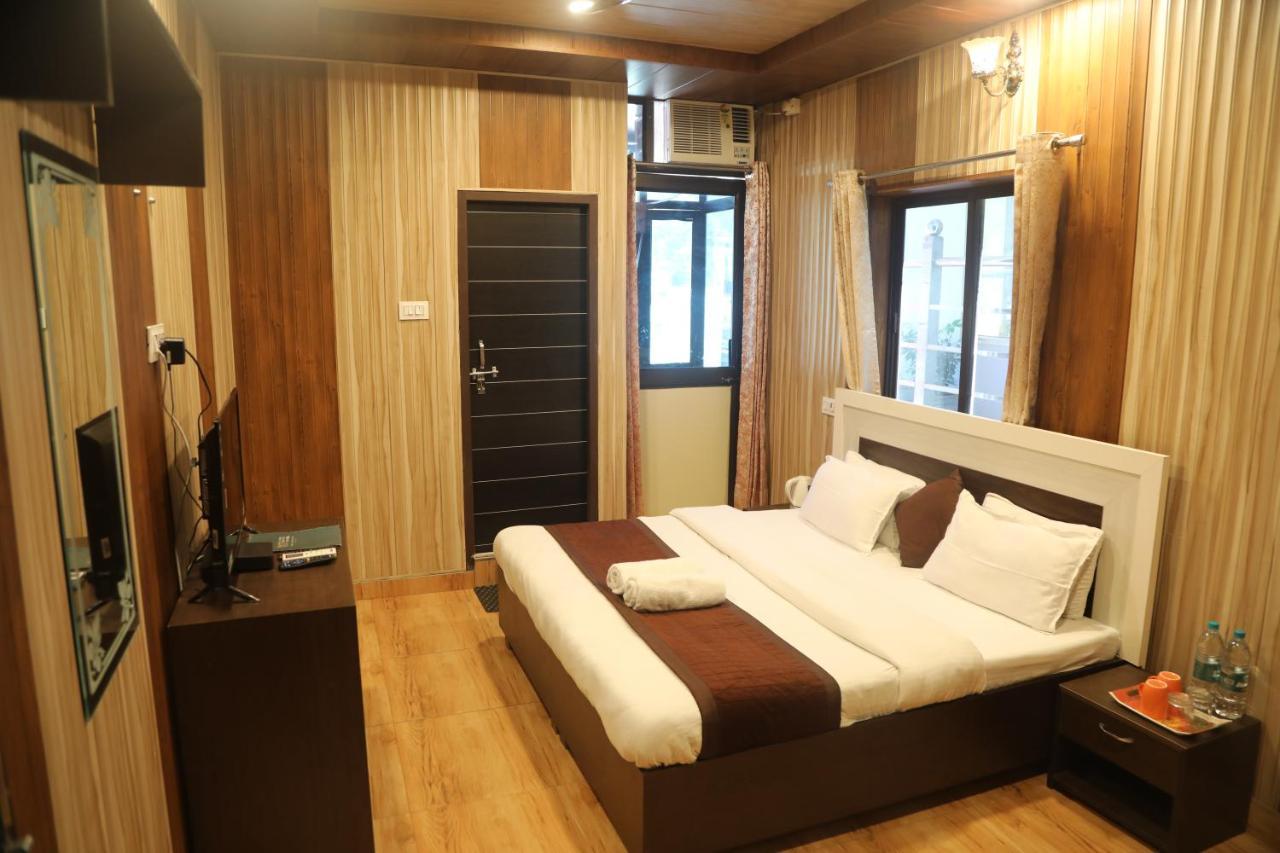 The Mountain View Hostel Rishikesh Exterior photo