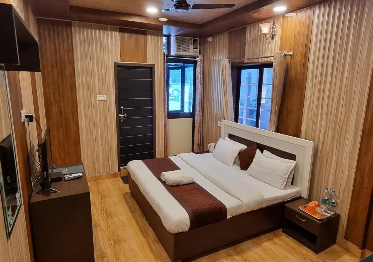 The Mountain View Hostel Rishikesh Exterior photo